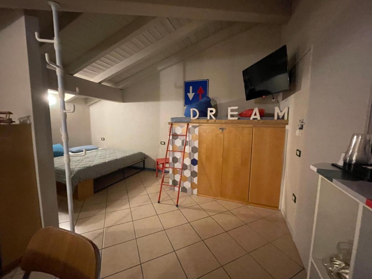 Mansardine Metropolitane Apartman Brescia megye Kültér fotó